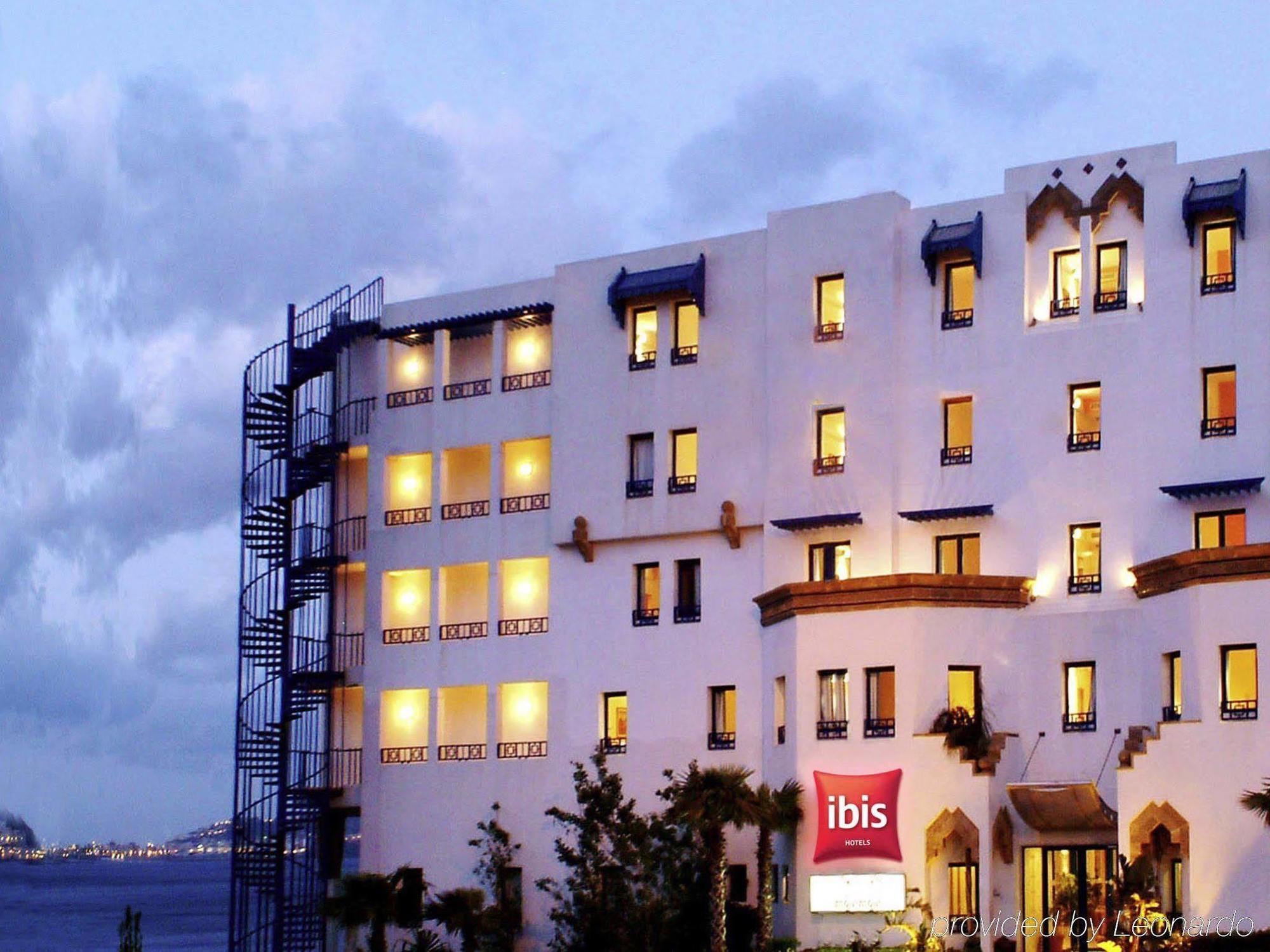 Ibis Fnideq Hotel Exterior photo