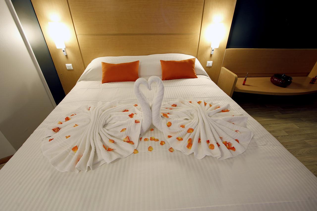 Ibis Fnideq Hotel Exterior photo