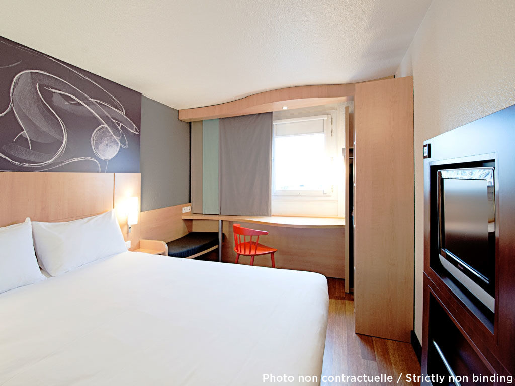 Ibis Fnideq Hotel Exterior photo